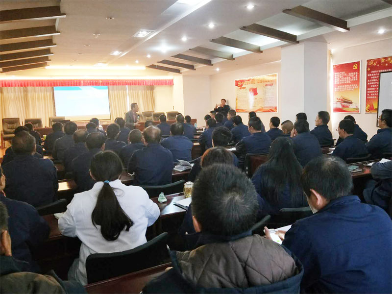 昆明市、安寧市安監(jiān)部門及協會特邀賽為高寶良老師參加安全交流講座